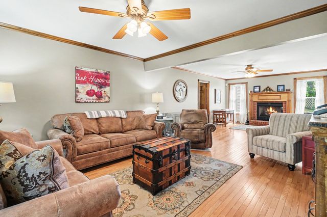2075 Liebengood Rd, Goodlettsville, TN 37072