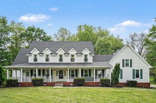 2075 Liebengood Rd, Goodlettsville, TN 37072
