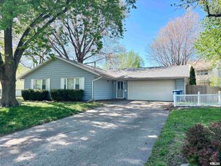 60 N OXFORD Road, Springfield, IL 62702