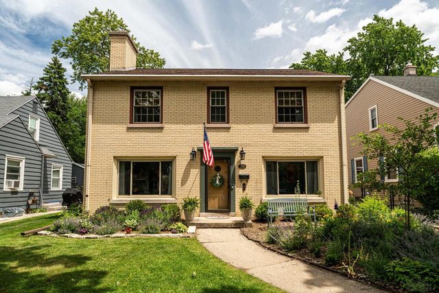 2756 N 87th STREET, Milwaukee, WI 53222
