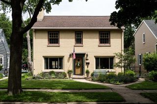 2756 N 87th STREET, Milwaukee, WI 53222