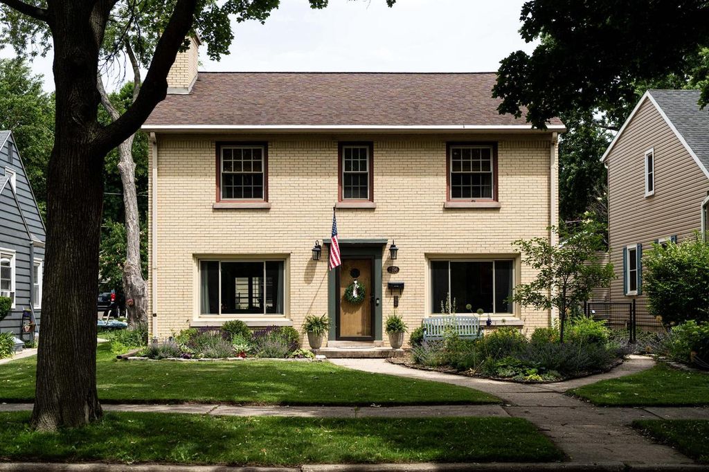 2756 N 87th STREET, Milwaukee, WI 53222