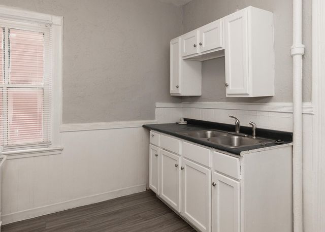 2708 7th Avenue, Rock Island, IL 61201