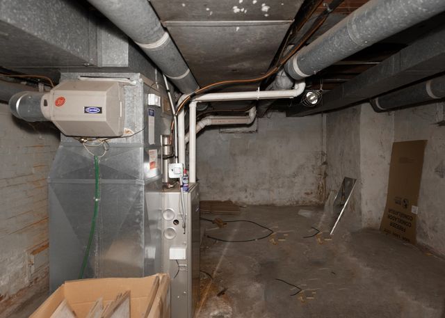 2708 7th Avenue, Rock Island, IL 61201