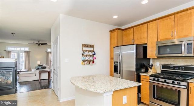 42799 HAY RD, Ashburn, VA 20147