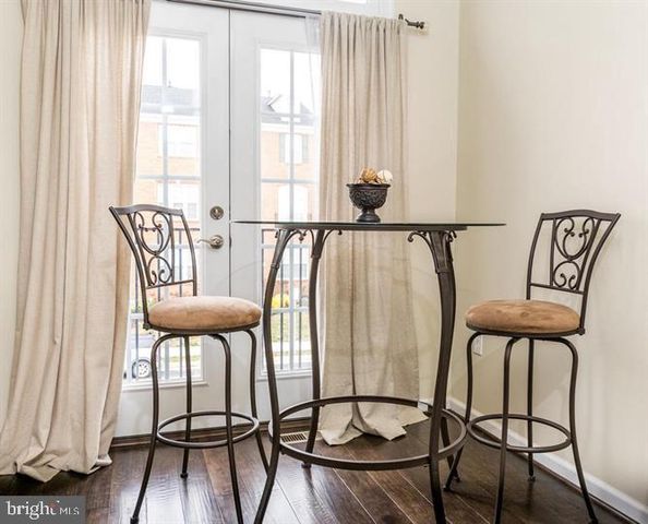 42799 HAY RD, Ashburn, VA 20147
