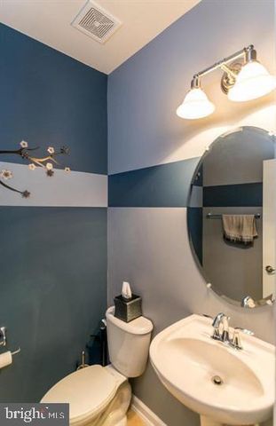 42799 HAY RD, Ashburn, VA 20147