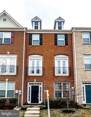 42799 HAY RD, Ashburn, VA 20147