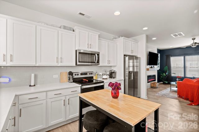 11021 Woodland Creek Way, Charlotte, NC 28262