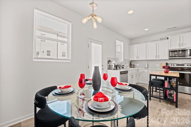 11021 Woodland Creek Way, Charlotte, NC 28262