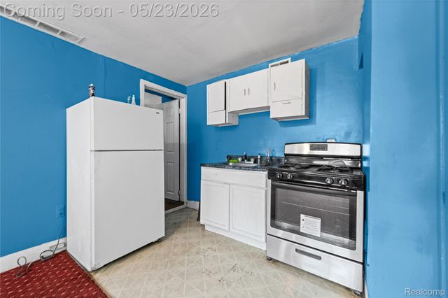 11410 Mackay Street, Hamtramck, MI 48212