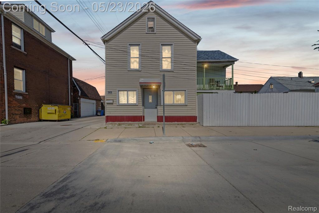 11410 Mackay Street, Hamtramck, MI 48212