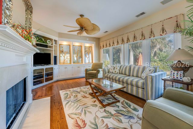 28 Leamington Ln, Hilton Head Island, SC 29928