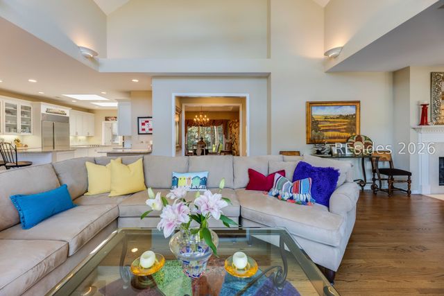 28 Leamington Ln, Hilton Head Island, SC 29928