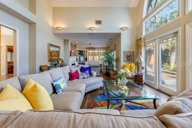 28 Leamington Ln, Hilton Head Island, SC 29928