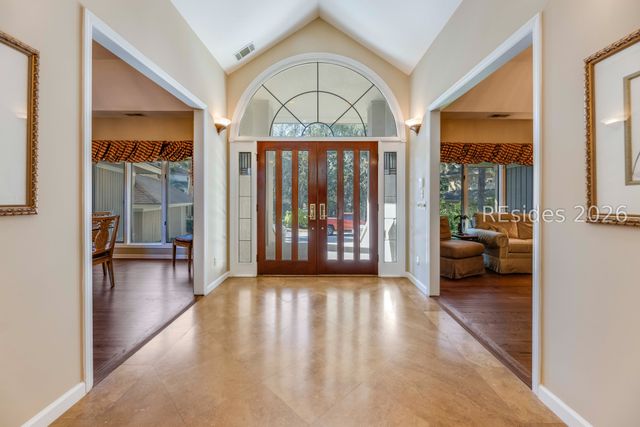 28 Leamington Ln, Hilton Head Island, SC 29928