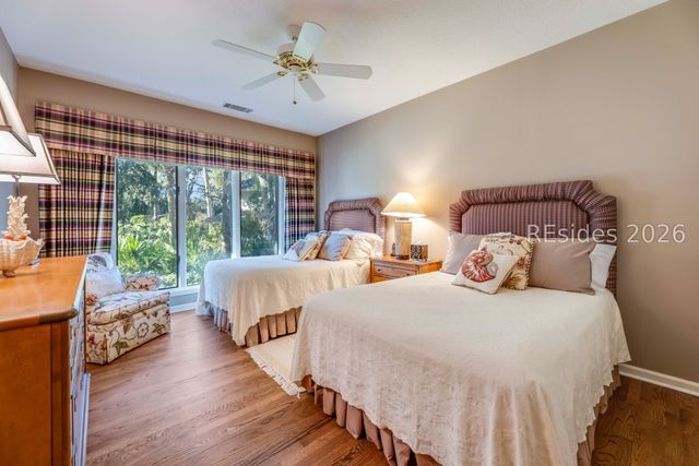 28 Leamington Ln, Hilton Head Island, SC 29928