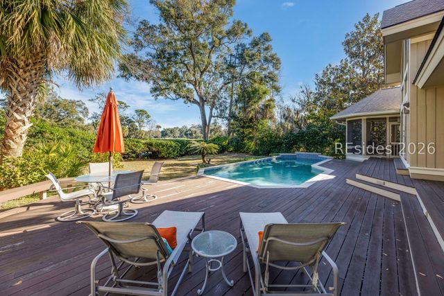 28 Leamington Ln, Hilton Head Island, SC 29928