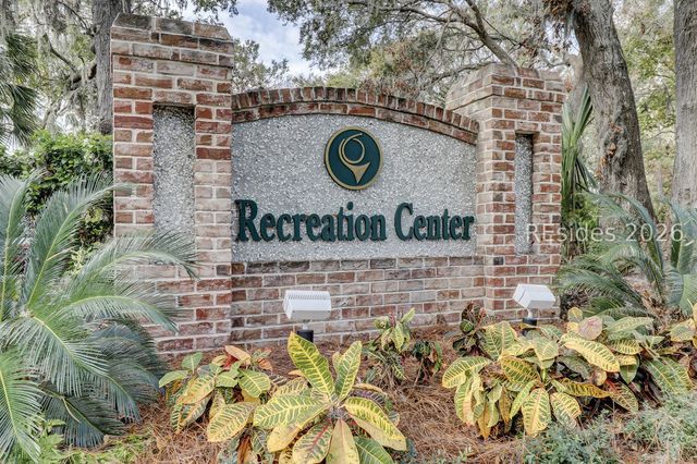 28 Leamington Ln, Hilton Head Island, SC 29928