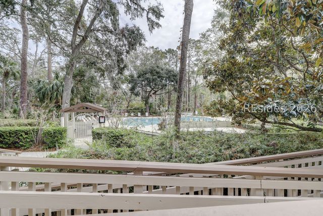 28 Leamington Ln, Hilton Head Island, SC 29928