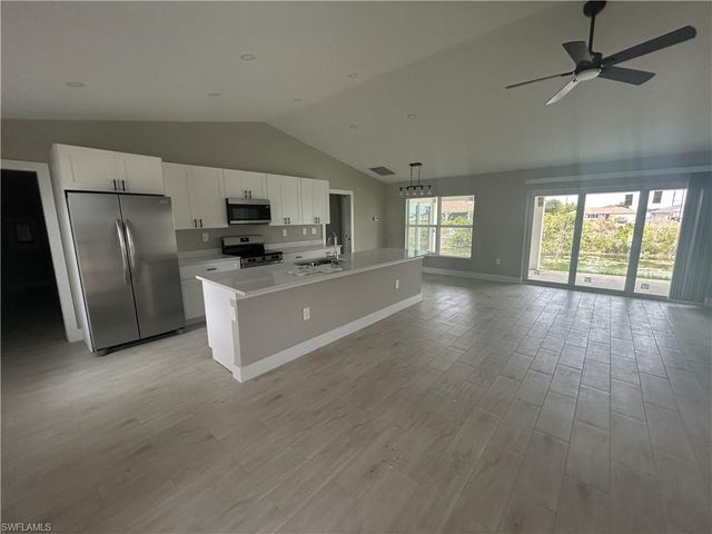 2524 NE 1st PL, Cape Coral, FL 33909