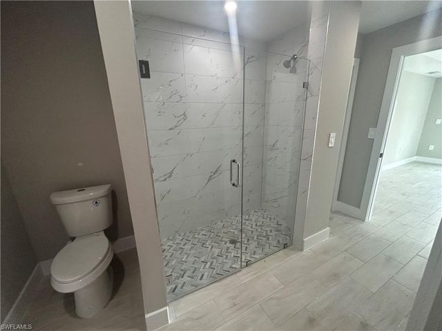 2524 NE 1st PL, Cape Coral, FL 33909