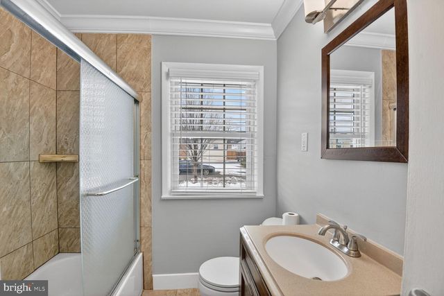 6515 PARKWAY CT, Hyattsville, MD 20782