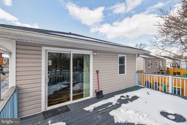 6515 PARKWAY CT, Hyattsville, MD 20782