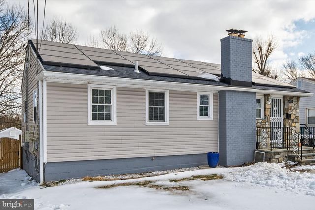 6515 PARKWAY CT, Hyattsville, MD 20782