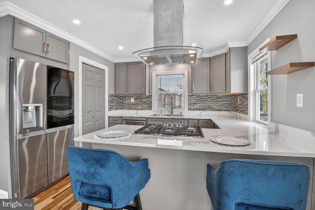 6515 PARKWAY CT, Hyattsville, MD 20782