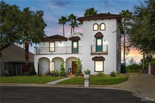 3508 Plazas Del Lago Drive, Edinburg, TX 78539