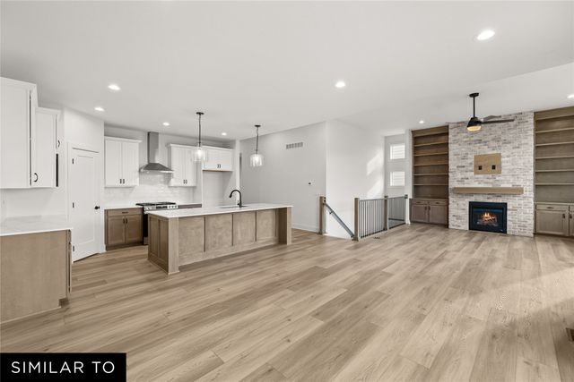 1315 Lincoln Court, Norwalk, IA 50211