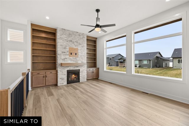 1315 Lincoln Court, Norwalk, IA 50211