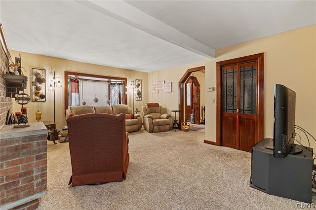 4582 North Street, Dewitt, NY 13078