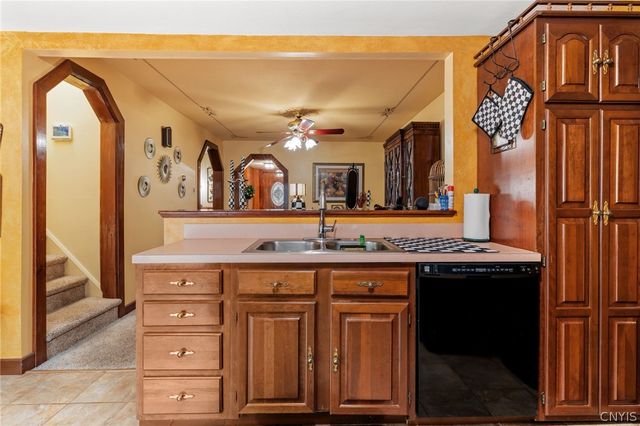 4582 North Street, Dewitt, NY 13078