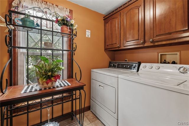 4582 North Street, Dewitt, NY 13078