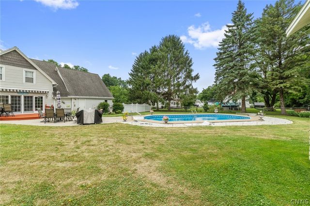 4582 North Street, Dewitt, NY 13078