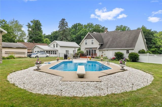 4582 North Street, Dewitt, NY 13078