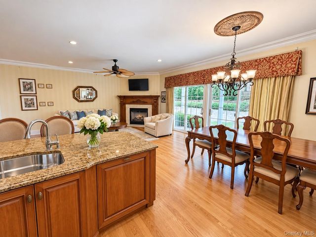 55 Rose Lane, Mount Sinai, NY 11766