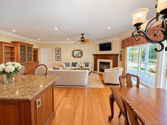 55 Rose Lane, Mount Sinai, NY 11766