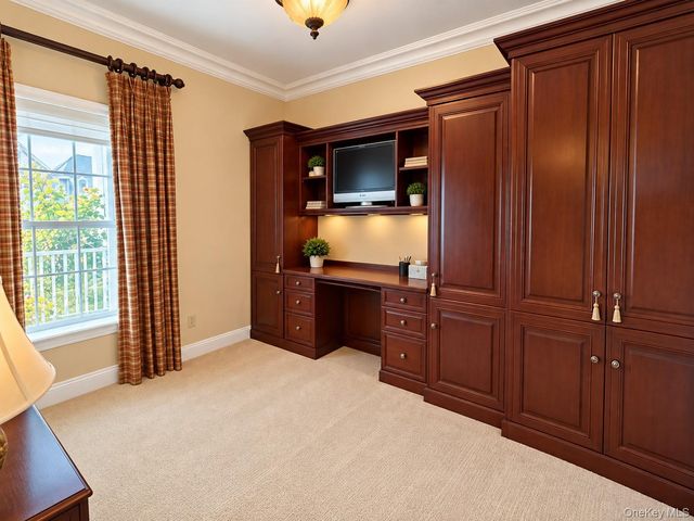 55 Rose Lane, Mount Sinai, NY 11766