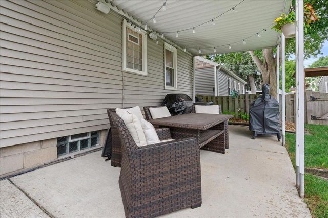 1710 Michigan AVENUE, South Milwaukee, WI 53172
