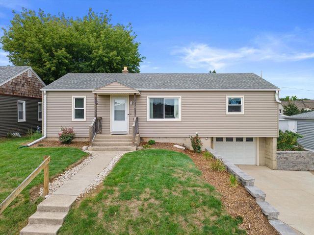 1710 Michigan AVENUE, South Milwaukee, WI 53172