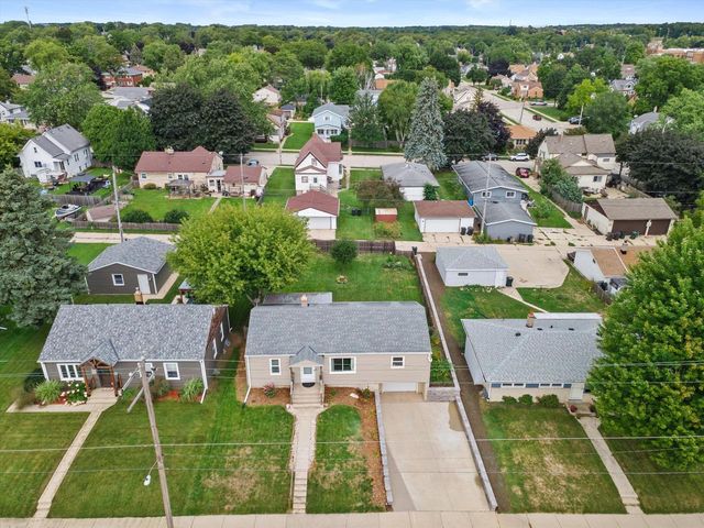 1710 Michigan AVENUE, South Milwaukee, WI 53172