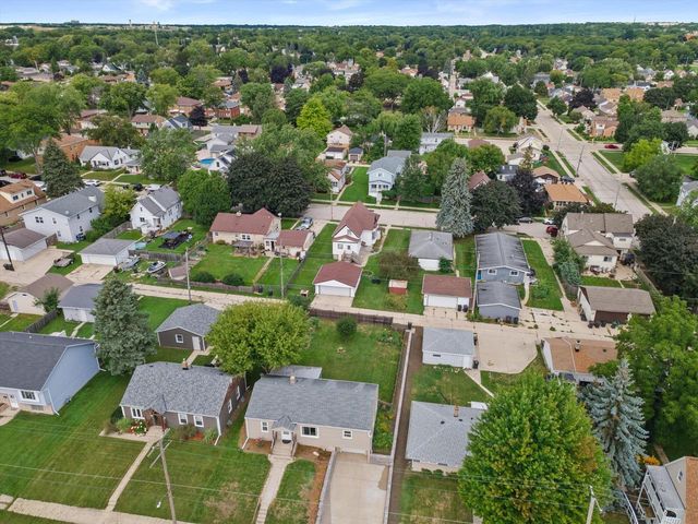 1710 Michigan AVENUE, South Milwaukee, WI 53172