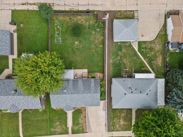 1710 Michigan AVENUE, South Milwaukee, WI 53172