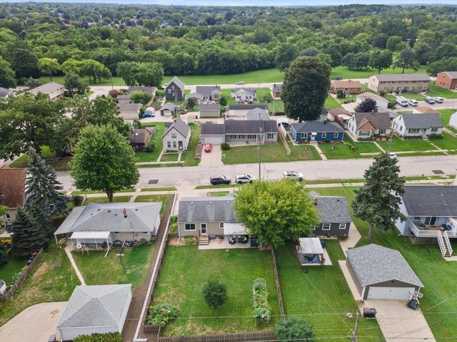 1710 Michigan AVENUE, South Milwaukee, WI 53172