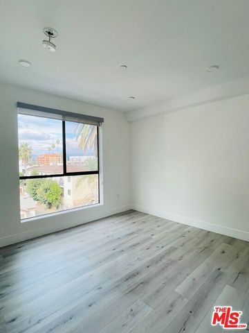 14612 Calvert Street 302, Van Nuys, CA 91411