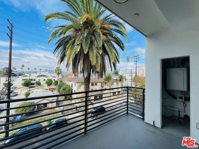 14612 Calvert Street 302, Van Nuys, CA 91411