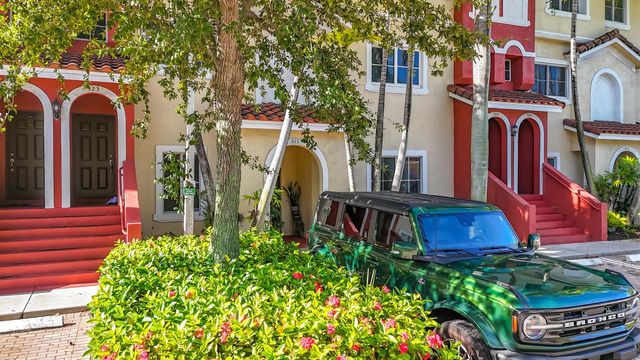 312 Bayfront Drive, Boynton Beach, FL 33435